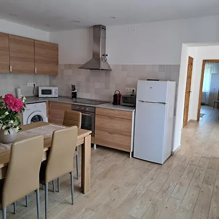 Szoloskert Vendeghaz 3*